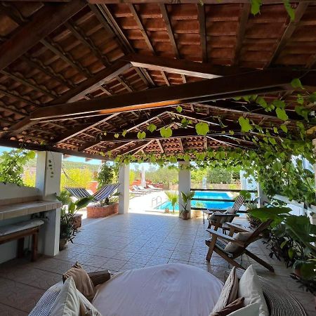 Apartamento Gorana Apartman With Swimming Pool Jelsa  Exterior foto