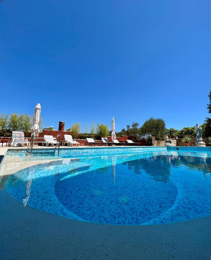 Apartamento Gorana Apartman With Swimming Pool Jelsa  Exterior foto